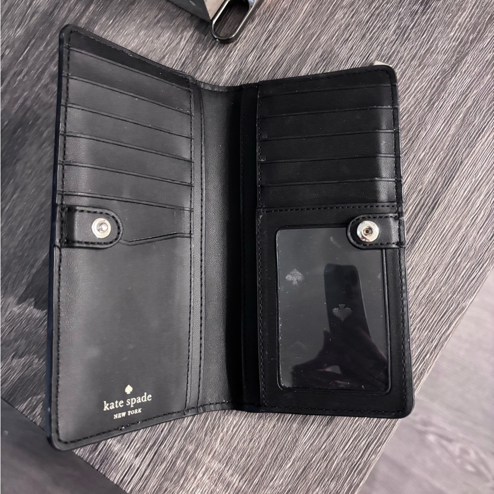 KATE SPADE Wallet ♠️ - Picture 7 of 8